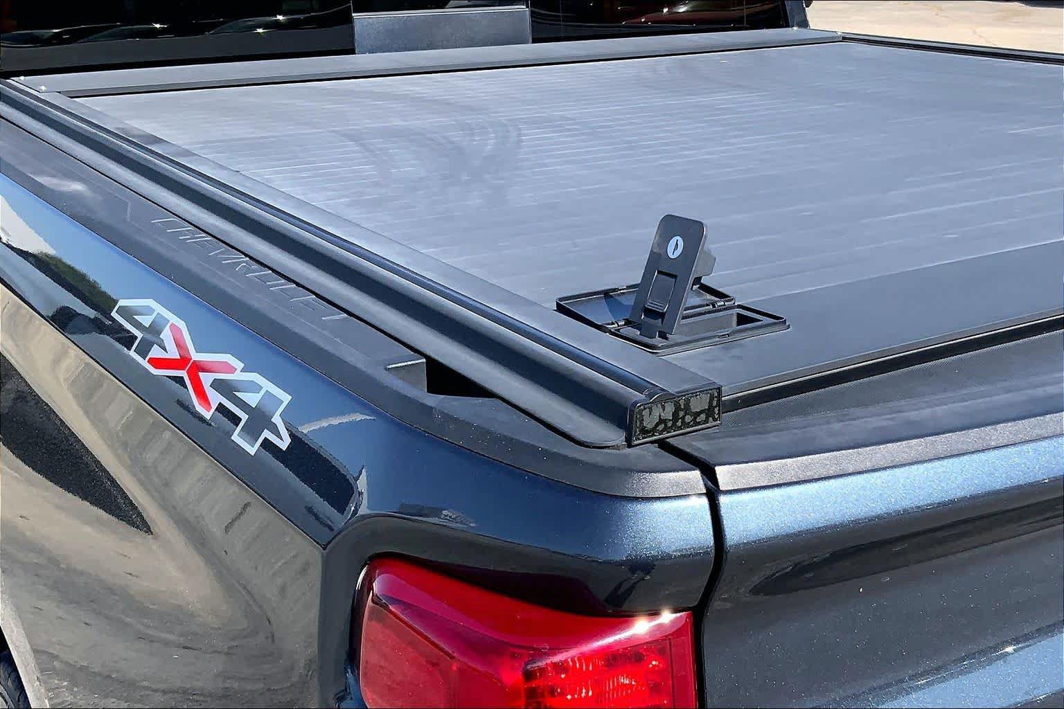 Used 2020 Chevrolet Silverado 1500 LT w/ Texas Edition AWD/4WD image 10