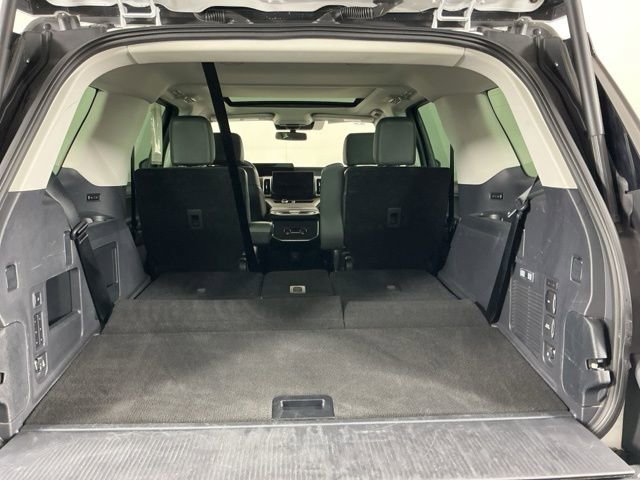Certified 2025 Ford Expedition Active AWD/4WD image 32