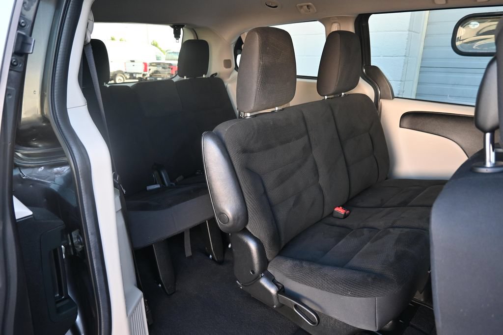 Used 2018 Dodge Grand Caravan SE w/ UConnect Hands-Free Group FWD image 23