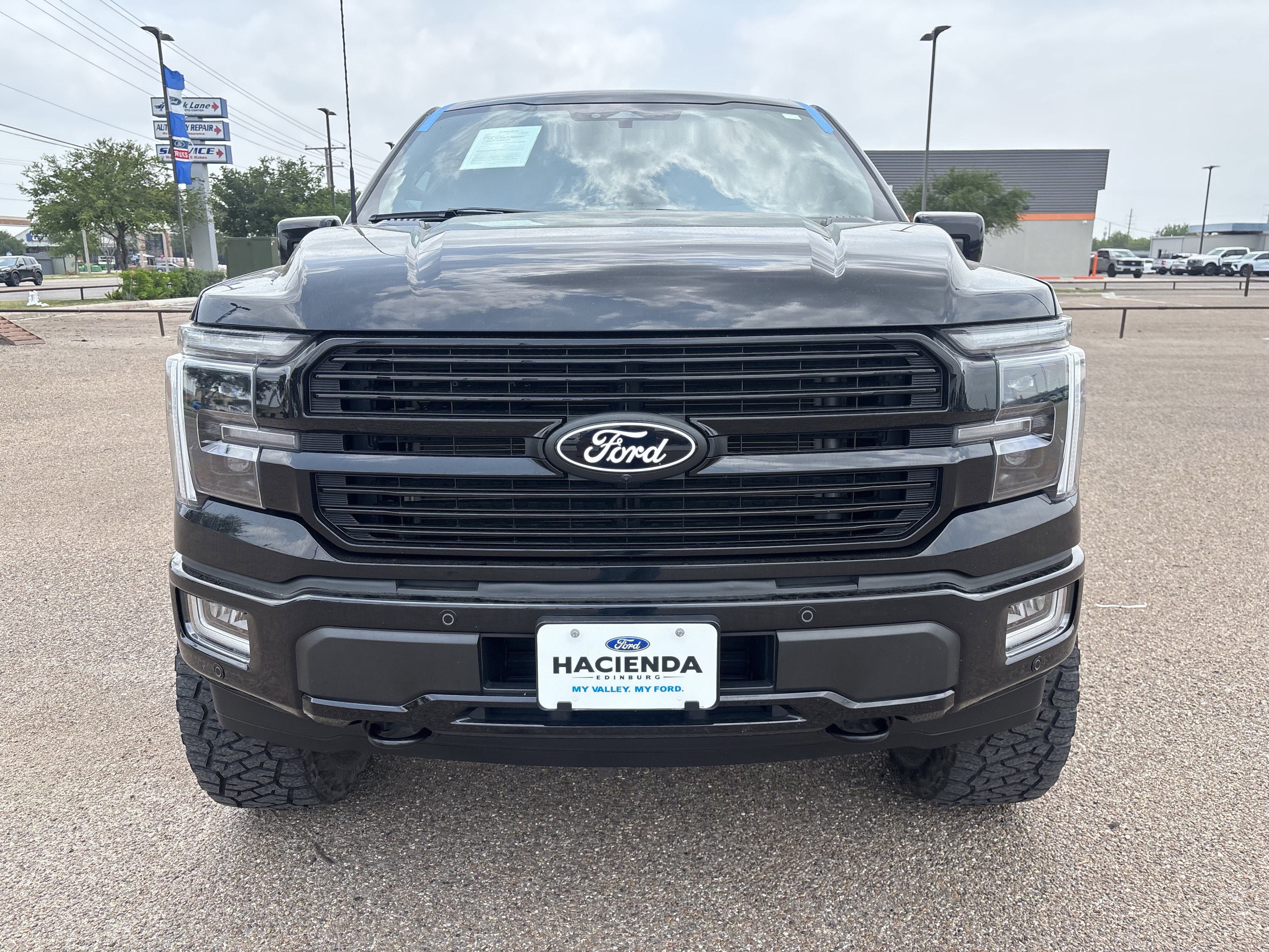 Certified 2024 Ford F150 Platinum w/ FX4 Off-Road Package AWD/4WD image 6