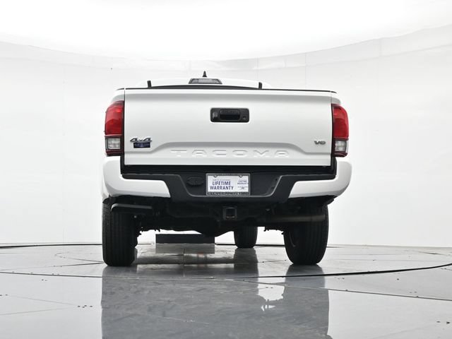 Used 2023 Toyota Tacoma SR AWD/4WD image 40