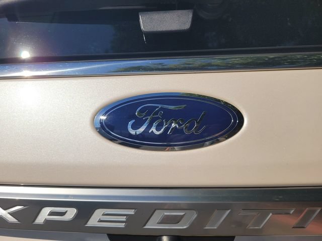 Certified 2019 Ford Expedition Max Platinum AWD/4WD image 10