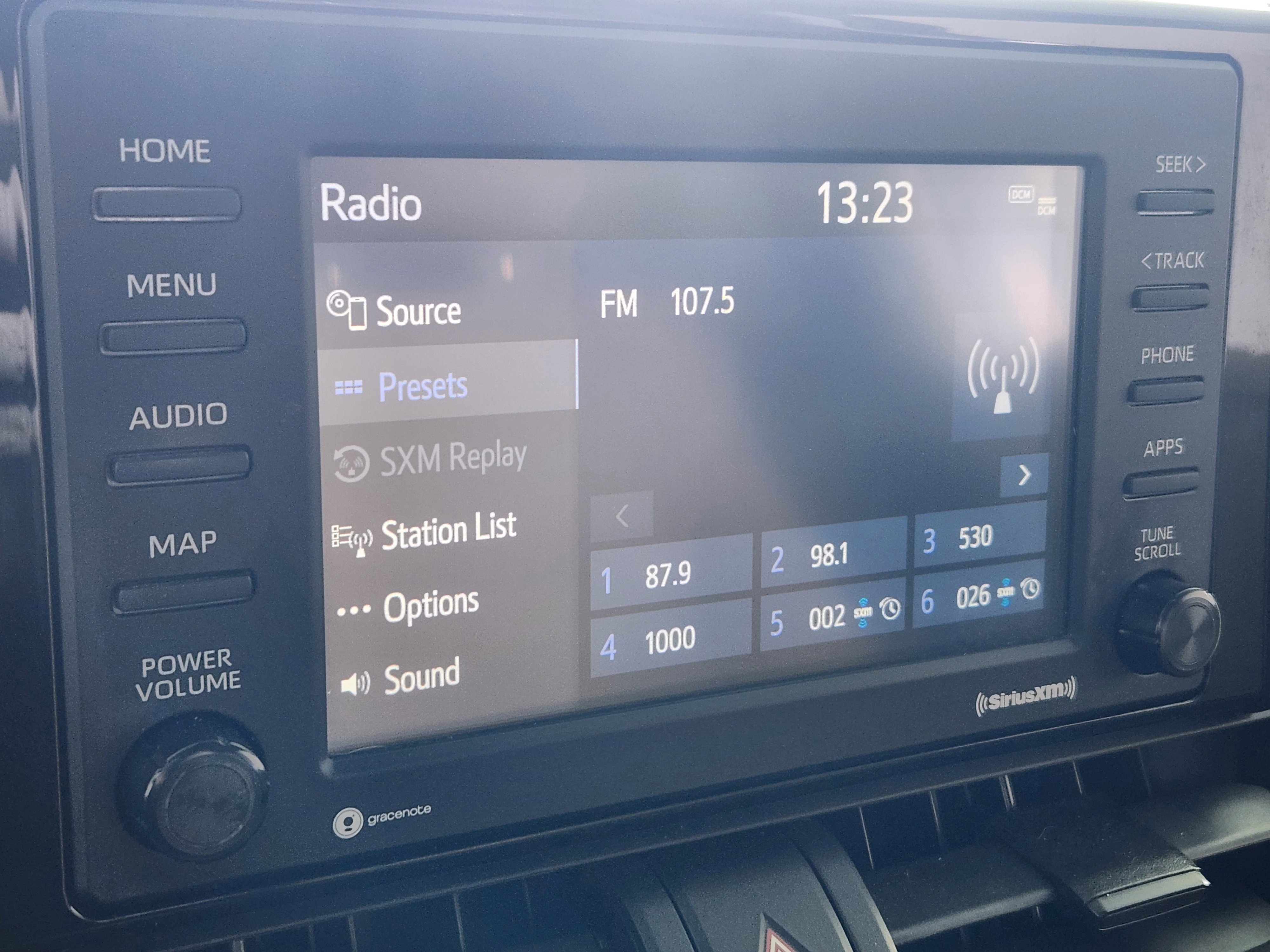 Used 2020 Toyota RAV4 XLE image 21