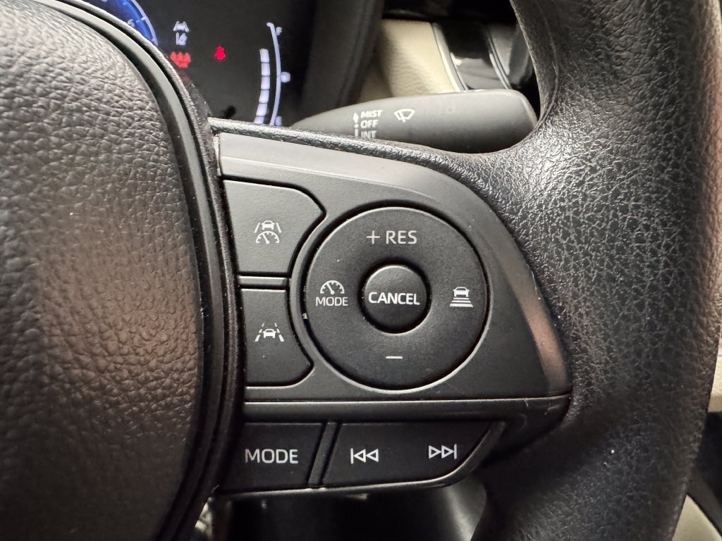 Used 2026 Toyota Corolla LE FWD image 15