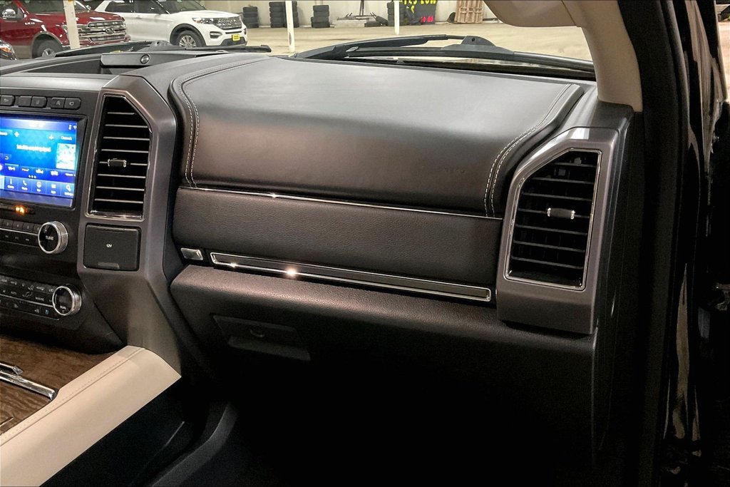 Certified 2020 Ford Expedition Platinum AWD/4WD image 15