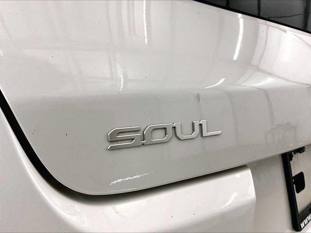 Used 2024 Kia Soul GT-Line w/ Option Group 020 FWD image 13