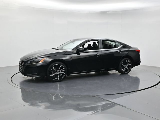 Used 2024 Nissan Altima 2.5 SR FWD image 5