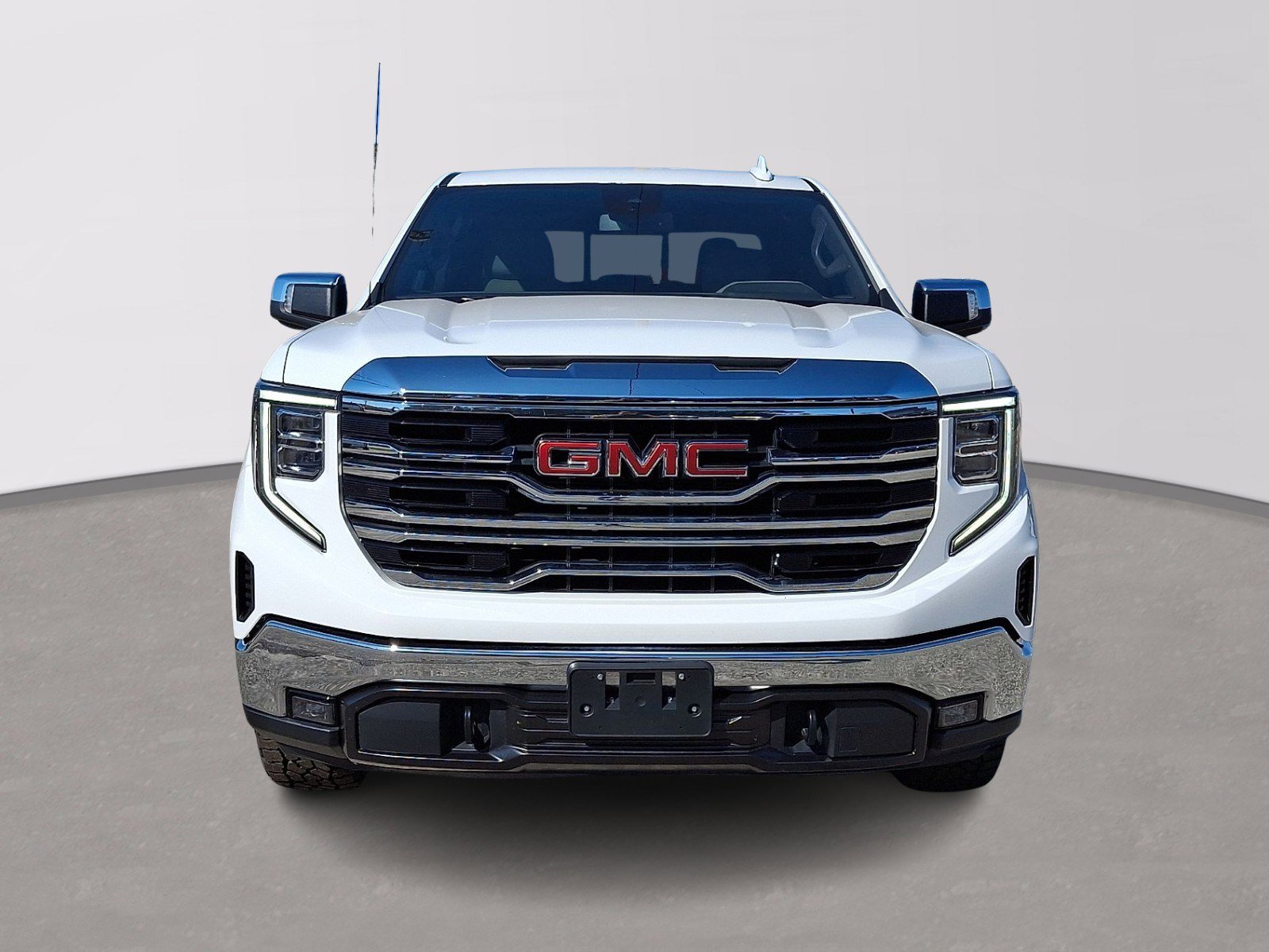 Used 2023 GMC Sierra 1500 SLT w/ SLT Premium Package AWD/4WD image 2