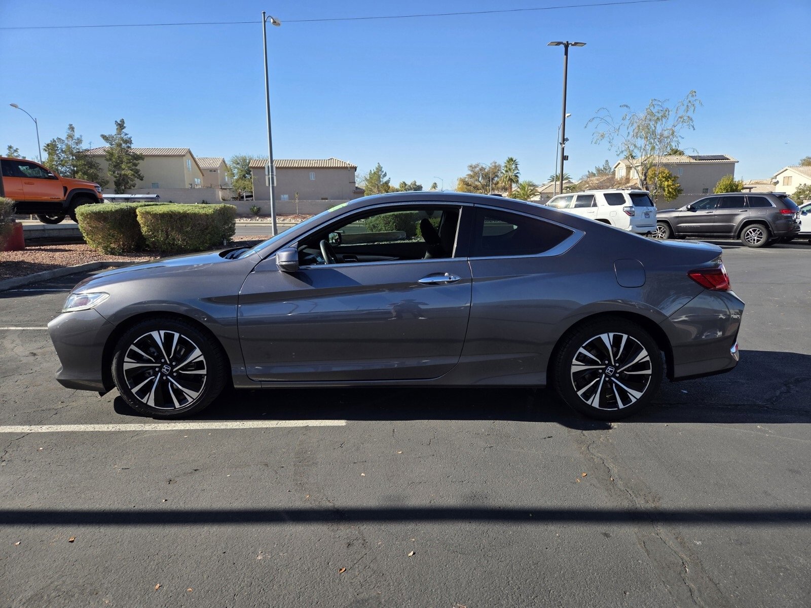 Used 2017 Honda Accord EX image 3
