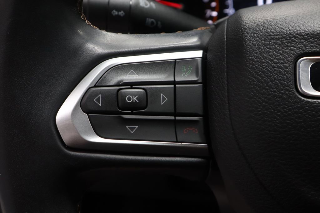 Used 2022 Jeep Compass Limited image 28