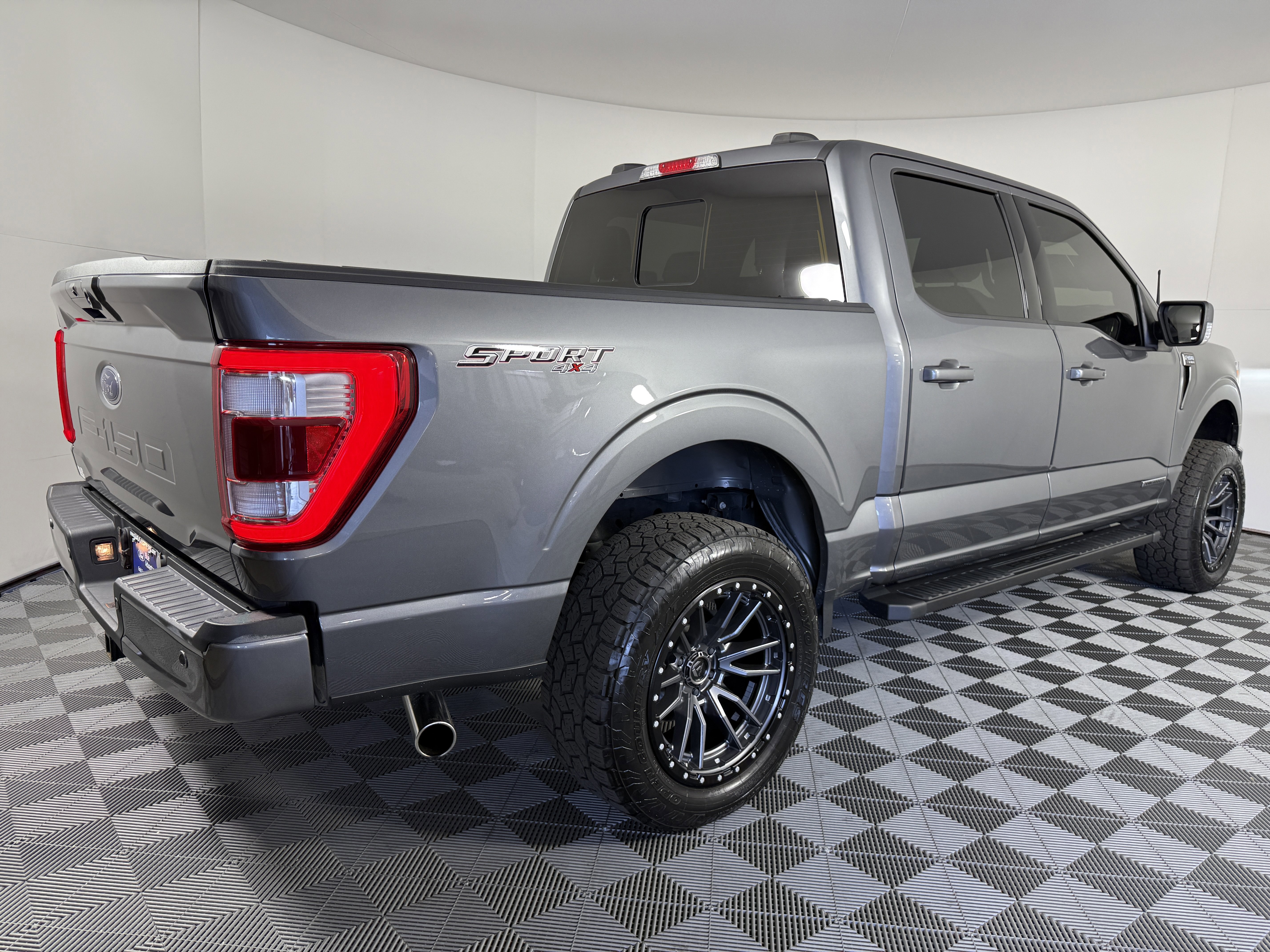 Certified 2023 Ford F150 Lariat image 3
