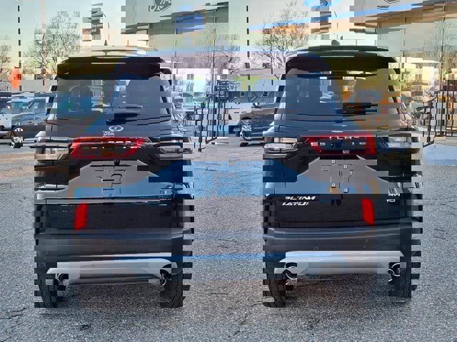 Certified 2024 Ford Escape Platinum image 2