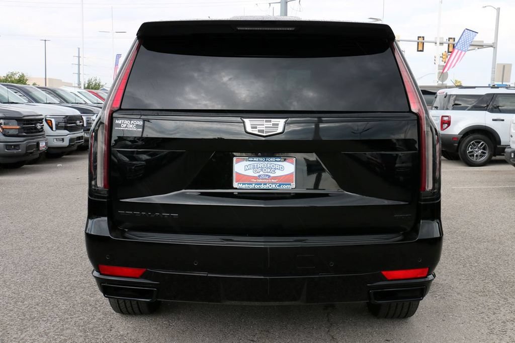 Used 2023 Cadillac Escalade Sport w/ LPO, ONYX Package AWD/4WD image 6