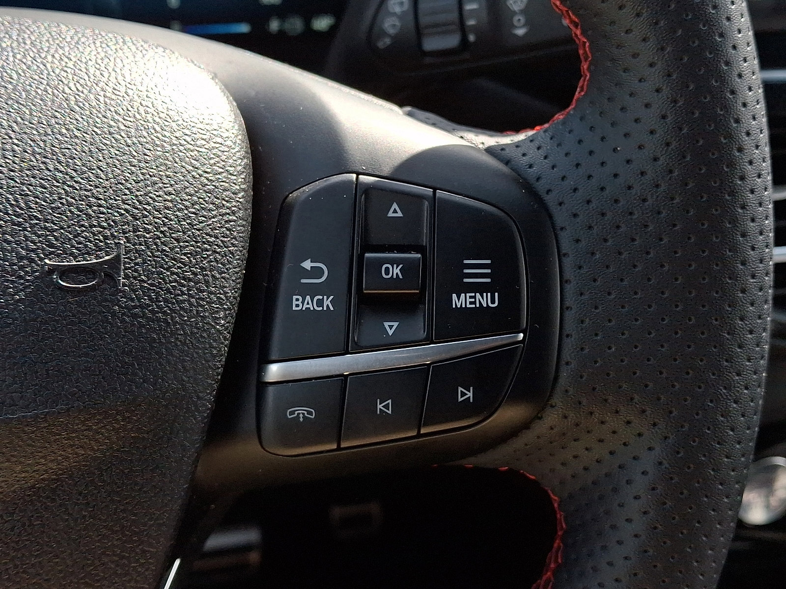 Certified 2023 Ford Escape ST-Line Elite w/ Premium Technology Package image 29