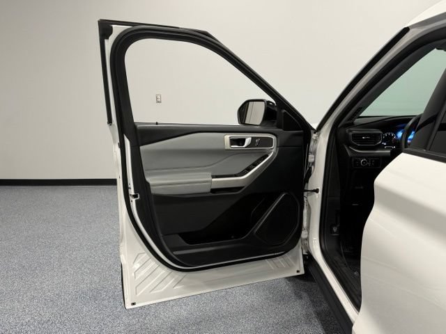 Certified 2023 Ford Explorer XLT w/ Equipment Group 202A RWD image 13