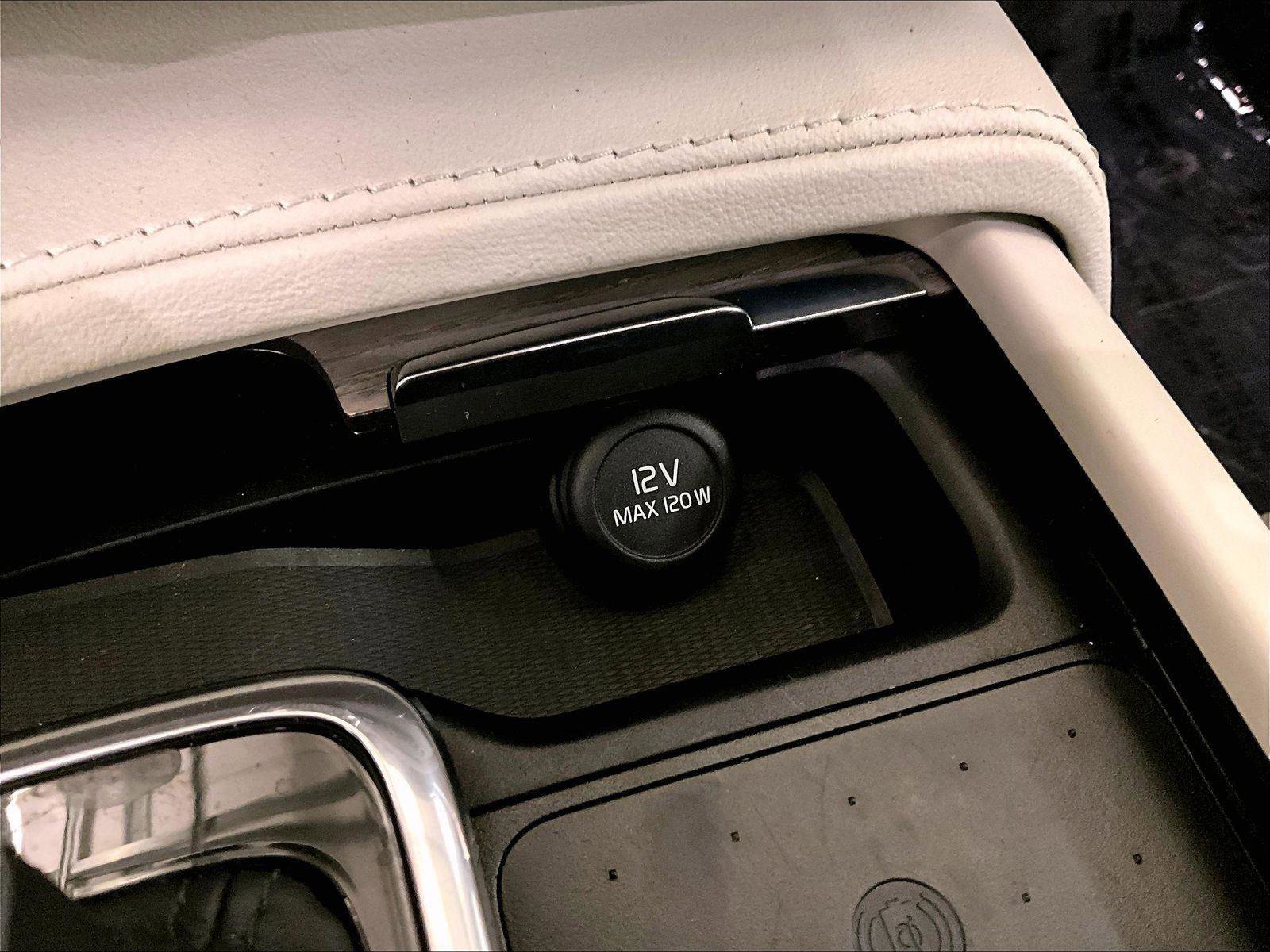 Used 2022 Volvo XC90 T6 Inscription w/ Advanced Package image 32