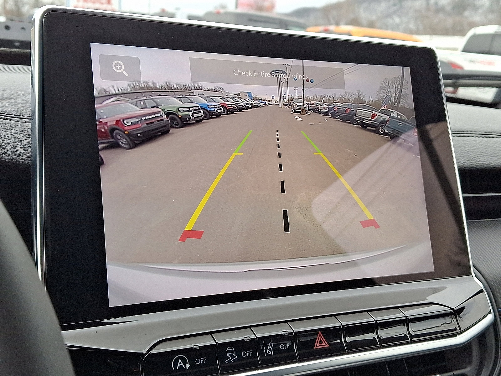 Used 2025 Jeep Compass Latitude w/ Altitude Special Edition image 24