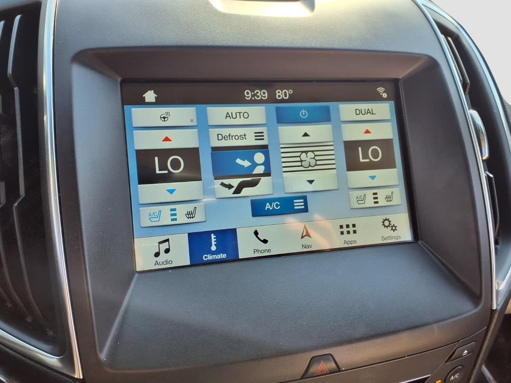 Certified 2018 Ford Edge Titanium w/ Equipment Group 302A AWD/4WD image 12