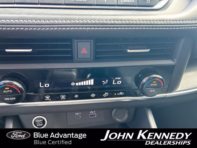 Used 2023 Nissan Rogue SV FWD image 26