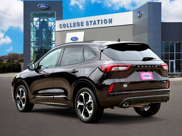 Certified 2023 Ford Escape ST-Line Select w/ Tech Pack #2 AWD/4WD image 4
