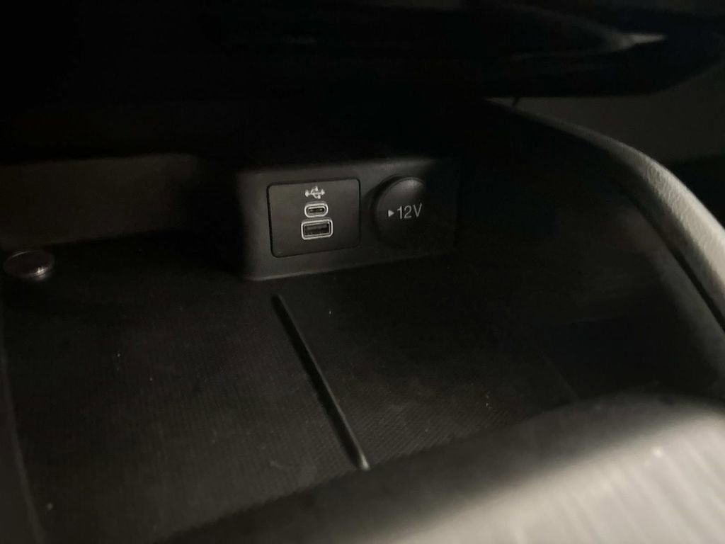 Certified 2025 Ford Escape Base image 30