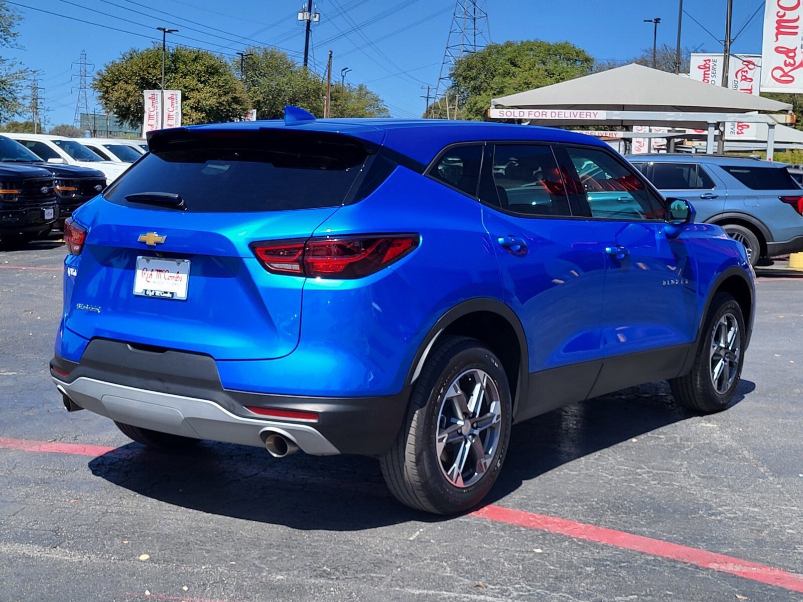 Used 2025 Chevrolet Blazer LT image 3