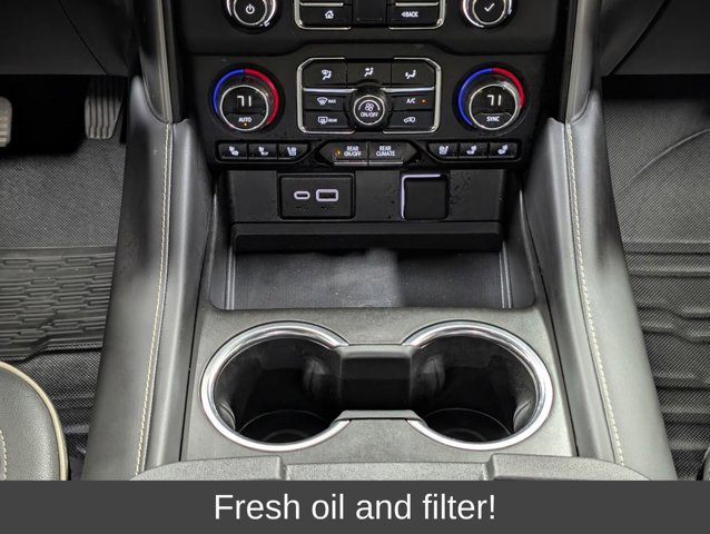 Used 2024 Chevrolet Suburban Premier AWD/4WD image 6