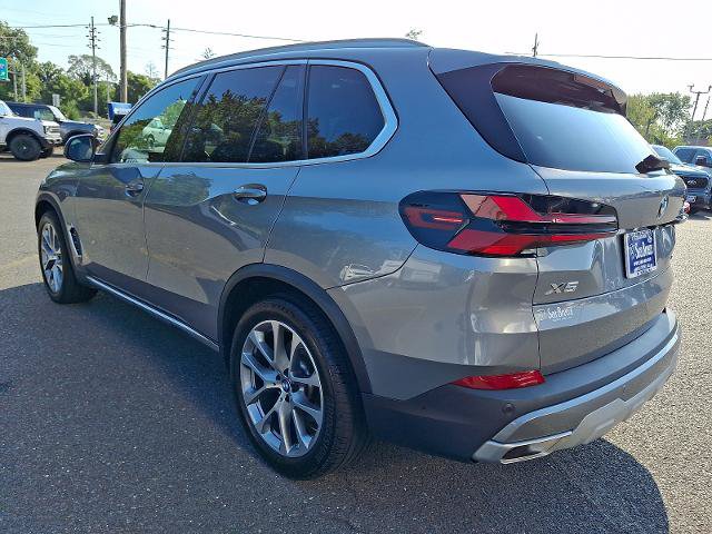 Used 2024 BMW X5 xDrive40i w/ Premium Package AWD/4WD image 4