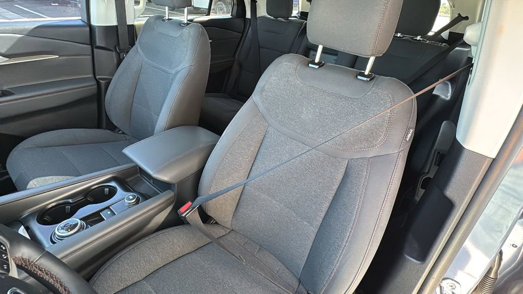Certified 2025 Ford Explorer Active RWD image 22