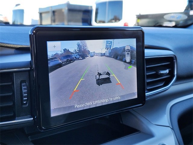 Certified 2022 Ford Explorer XLT w/ Equipment Group 202A image 24