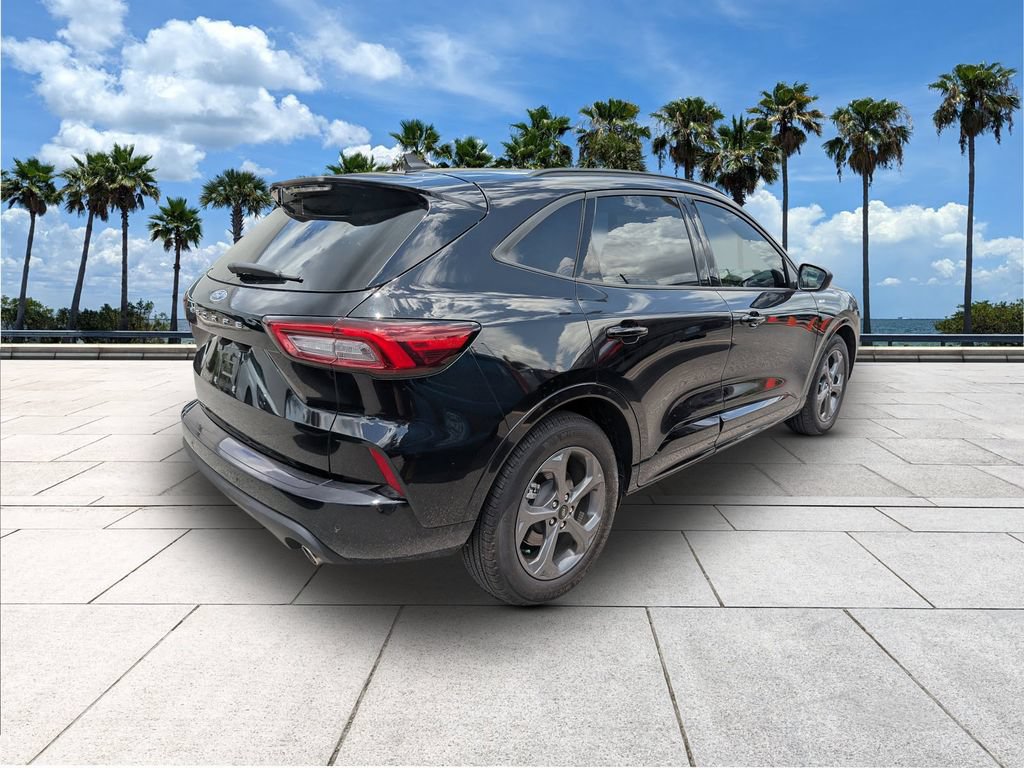 Certified 2024 Ford Escape ST-Line w/ Tech Pack #1 FWD image 8