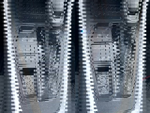 Used 2019 Toyota RAV4 LE image 21