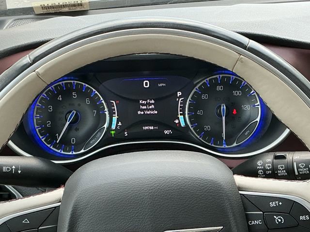 Used 2017 Chrysler Pacifica Limited FWD image 14