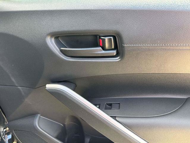 Used 2025 Toyota Corolla Cross LE FWD image 14