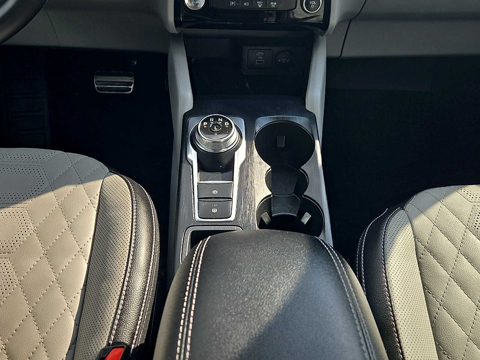 Certified 2023 Ford Escape Platinum w/ Premium Technology Package AWD/4WD image 20