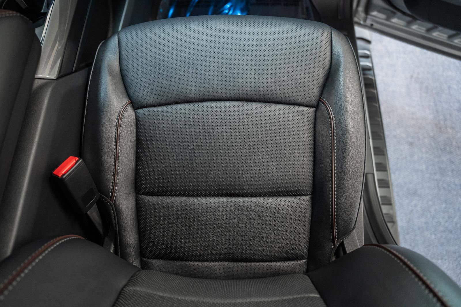 Certified 2023 Ford F150 Lariat w/ Equipment Group 502A High image 36