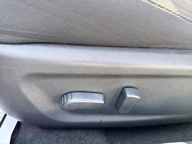 Used 2025 Nissan Altima 2.5 SV FWD image 12