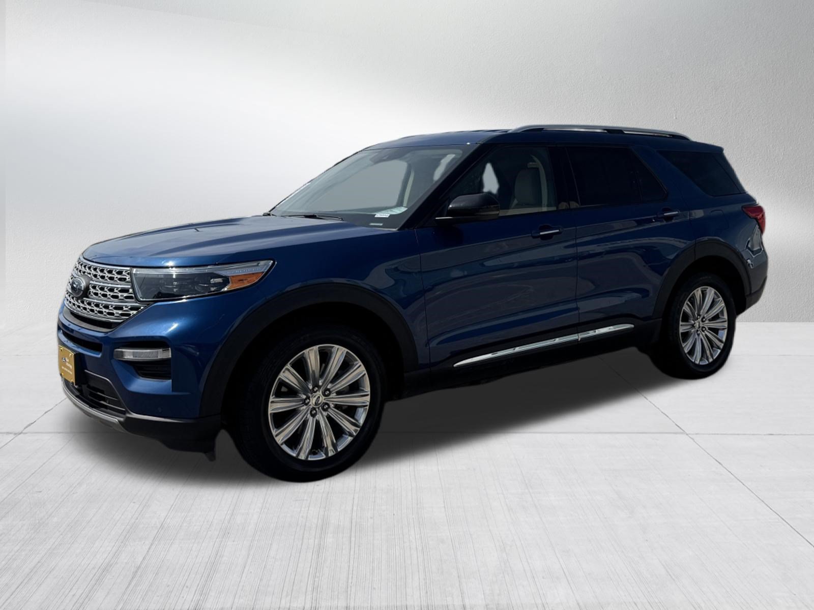 Certified 2022 Ford Explorer Limited w/ Equipment Group 301A AWD/4WD image 3