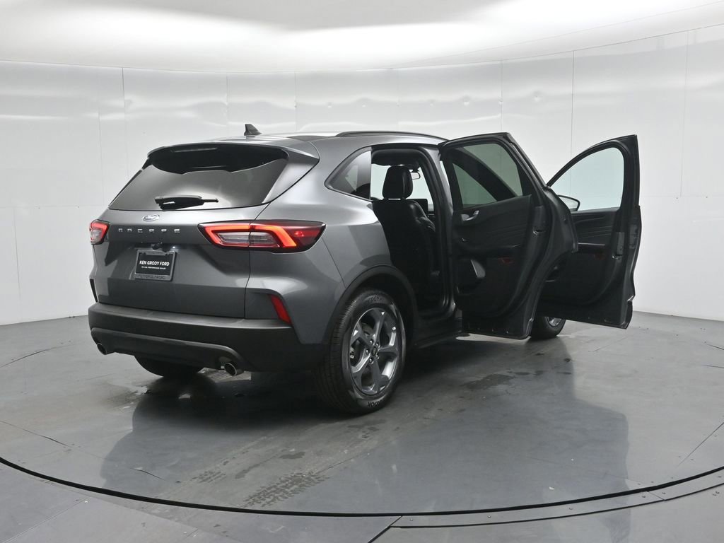 Certified 2025 Ford Escape ST-Line image 33