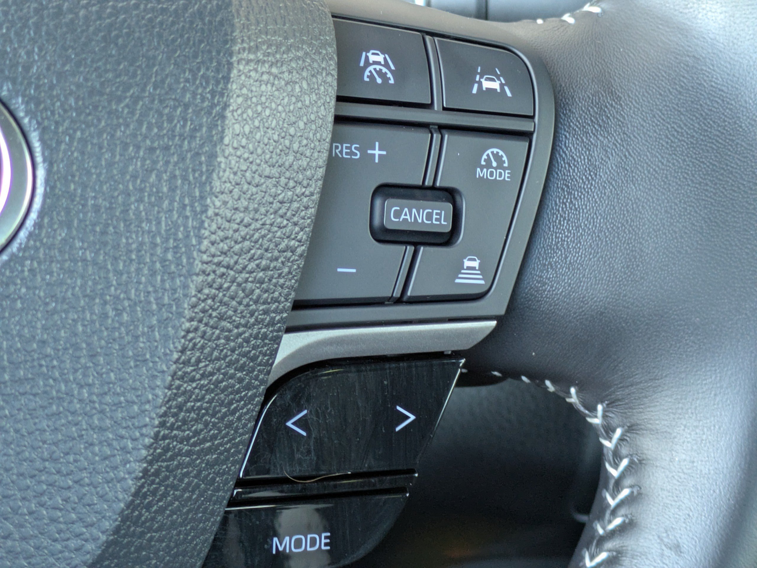 Used 2025 Toyota Camry SE FWD image 25