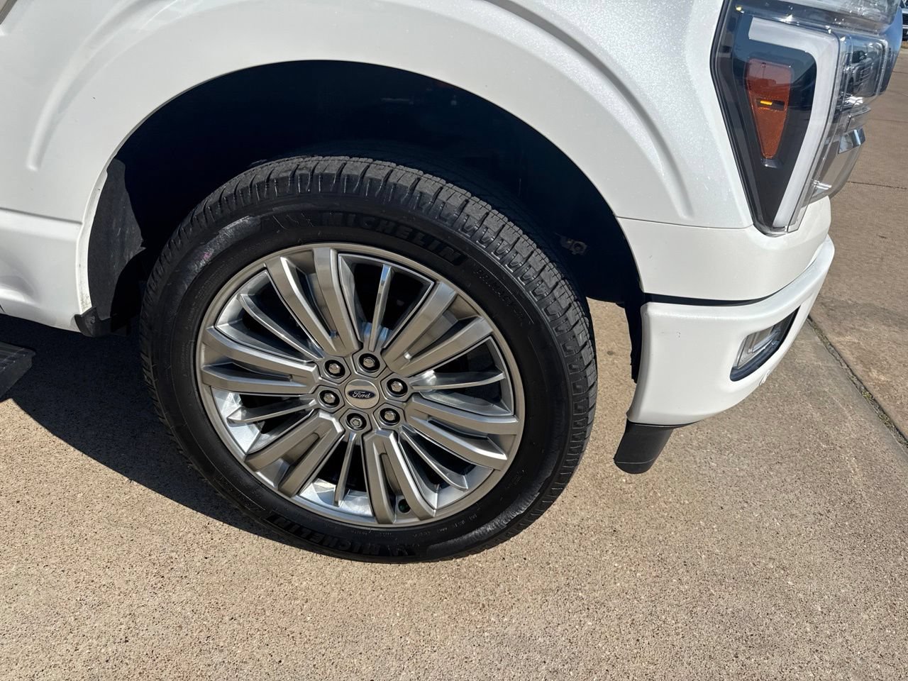 Certified 2025 Ford F150 Platinum w/ Equipment Group 703A Plus AWD/4WD image 5
