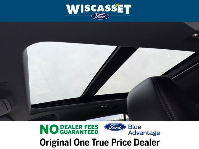 Certified 2023 Ford Explorer XLT w/ Equipment Group 202A image 15