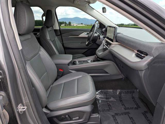 Certified 2025 Ford Explorer Active w/ Active Comfort Package RWD image 21