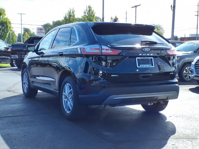 Certified 2023 Ford Edge SEL w/ Convenience Package AWD/4WD image 7