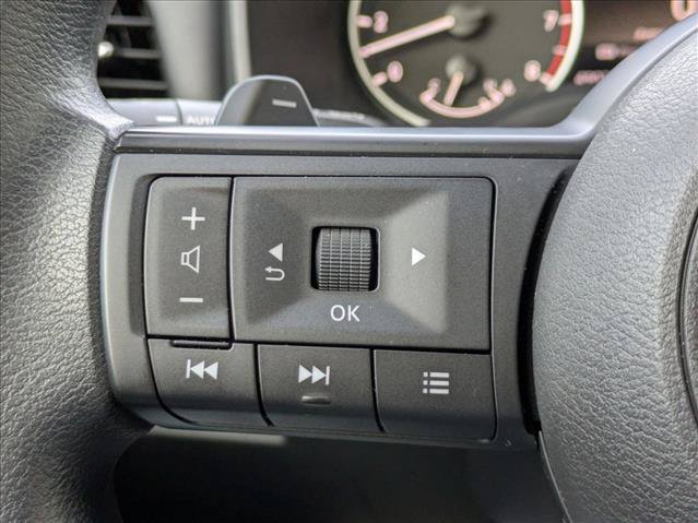 Used 2023 Nissan Rogue S FWD image 5