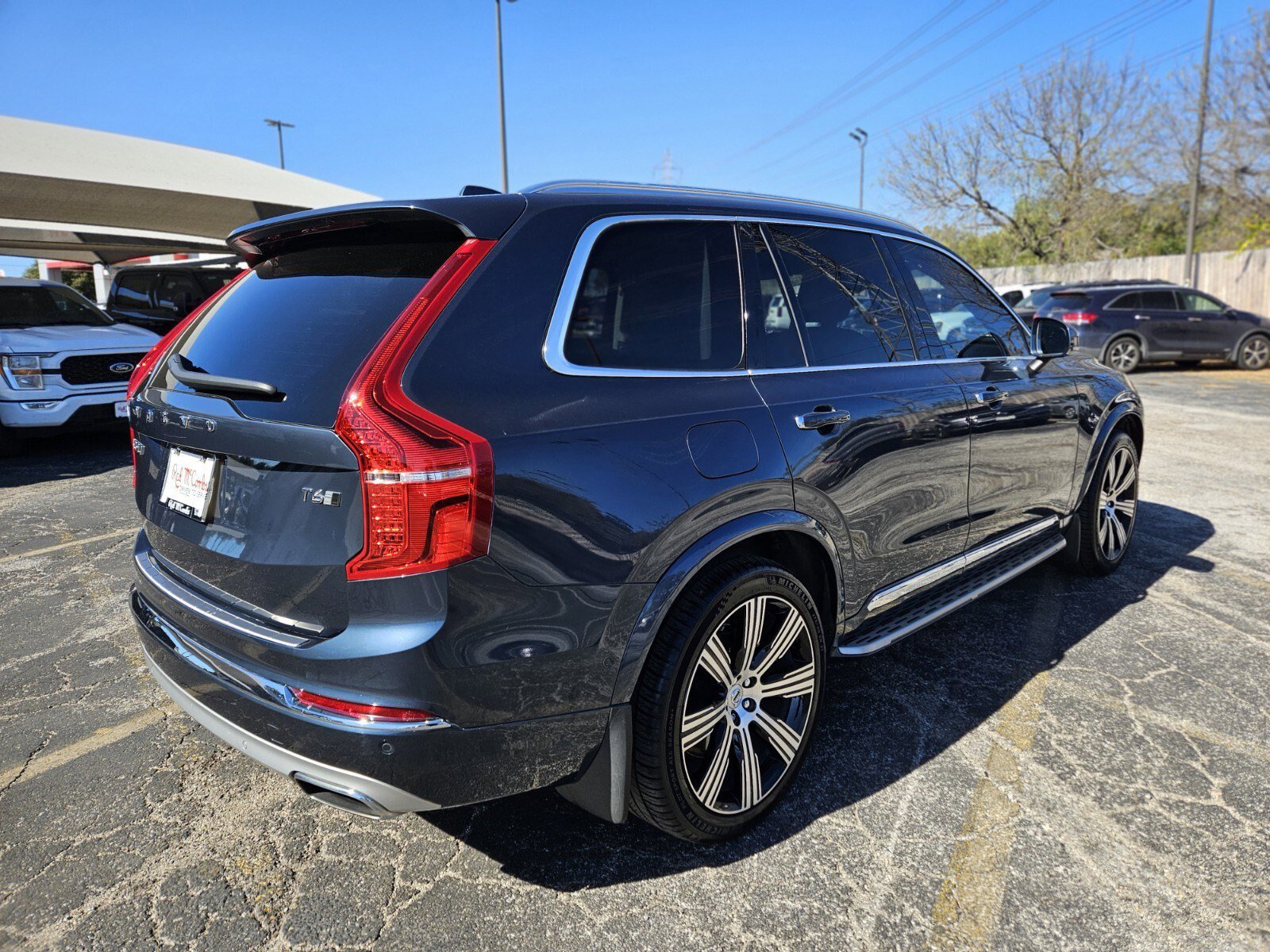 Used 2020 Volvo XC90 T6 Inscription w/ Protection Package Premier image 3