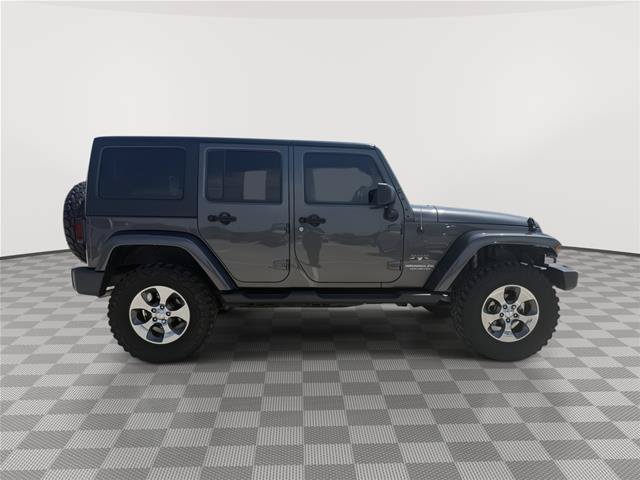 Used 2017 Jeep Wrangler Unlimited Sahara w/ Max Tow Package AWD/4WD image 6