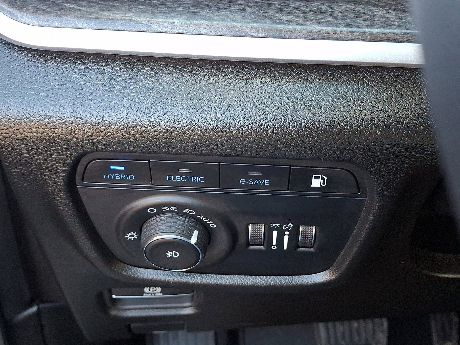 Used 2022 Jeep Grand Cherokee Limited 4xe w/ Luxury Tech Group II image 32