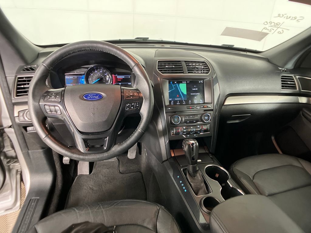 Certified 2018 Ford Explorer XLT w/ Equipment Group 202A image 11
