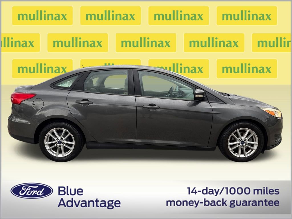 Certified 2017 Ford Focus SE image 2